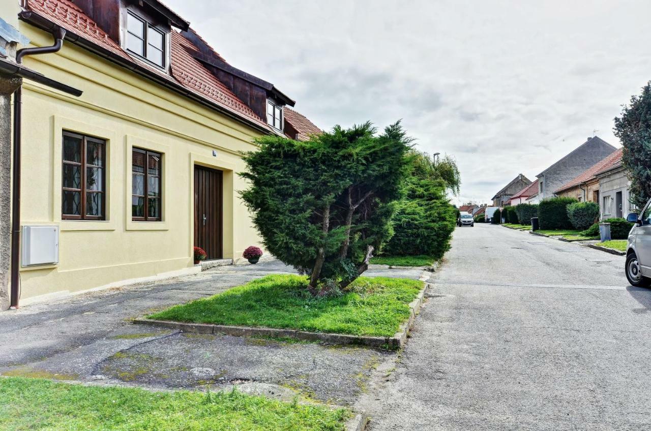 Na Letnim Byte Kouřim Dış mekan fotoğraf
